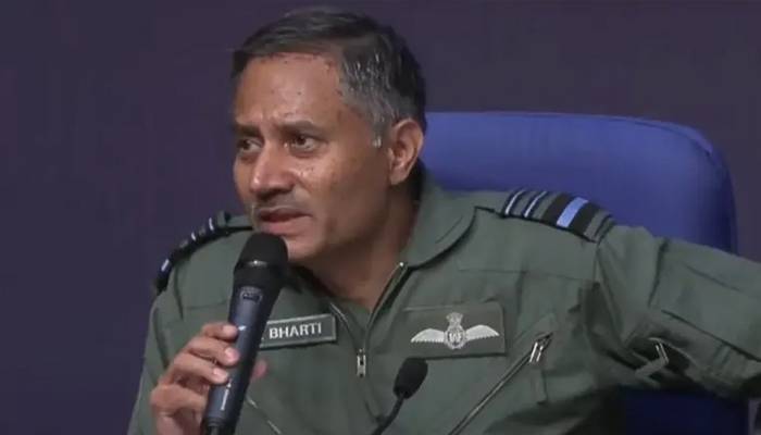 پاک فضائیہ نے کتنے رفال طیارے گرائے؟ انڈین ایئرمارشل نے خاموشی توڑ دی