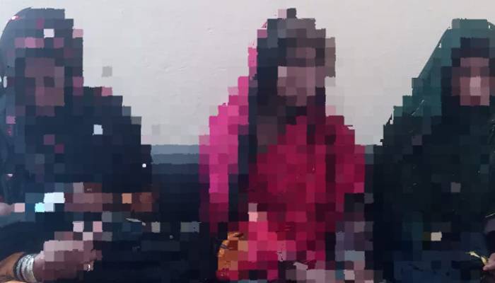فیصل آباد: گھروں میں وارداتیں کرنے والی خواتین گینگ گرفتار