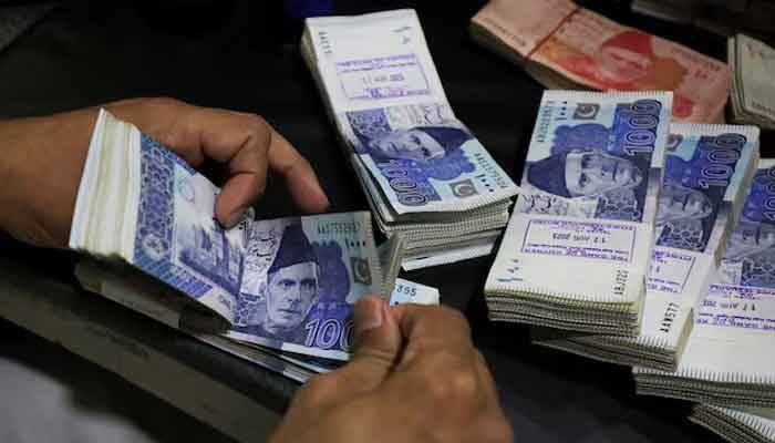  بجٹ 2025-26: سرکاری ملازمین کی تنخواہوں میں 25 فیصد اضافے کی تجویز زیر غور