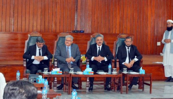 چیف جسٹس آف پاکستان کا دورہ بنوں، ججز سے اظہار یکجہتی