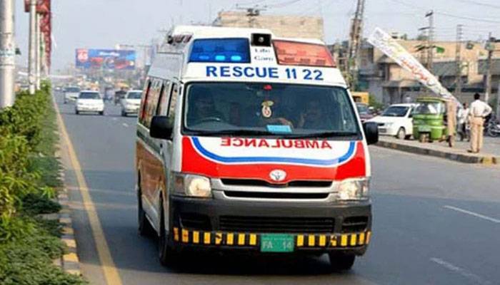 لاہور: تیز رفتار ٹریکٹر ٹرالی کی موٹر سائیکل کو ٹکر،1 لڑکی جاں بحق،2 افراد زخمی
