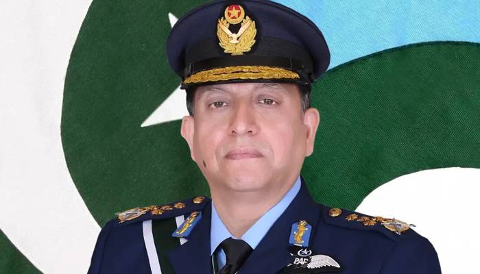  ائیر چیف کی مدت ملازمت پوری ہونے پر ان کی خدمات کو جاری رکھنےکا فیصلہ 