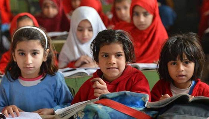 خیبرپختونخوا: موسم گرما کی تعطیلات  تک اسکول کے مجوزہ اوقات کار میں تبدیلی