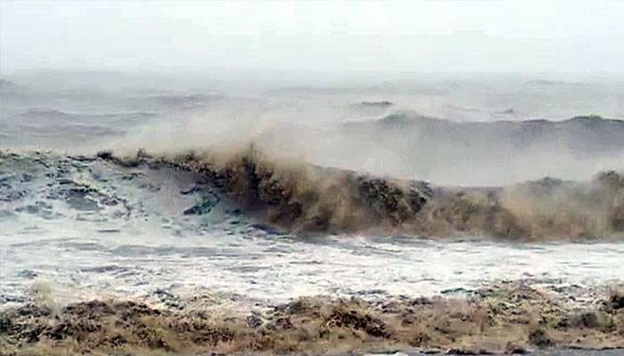 بحیرہ عرب میں ممکنہ طوفانی سسٹم، محکمہ موسمیات نے الرٹ جاری کر دیا