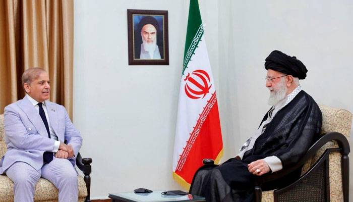 وزیر اعظم کی آیت اللہ خامنہ ای سے ملاقات،حالیہ کشیدگی کے دوران ایران کی حمایت پر شکریہ ادا کیا