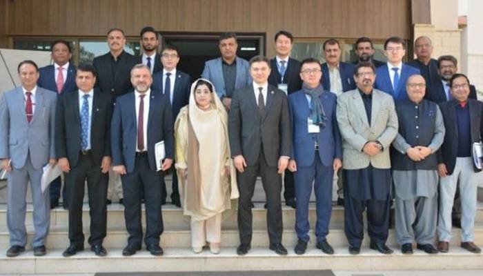 قازقستان کے سفیر اور وفد کا کنگ ایڈورڈ میڈیکل یونیورسٹی کا دورہ
