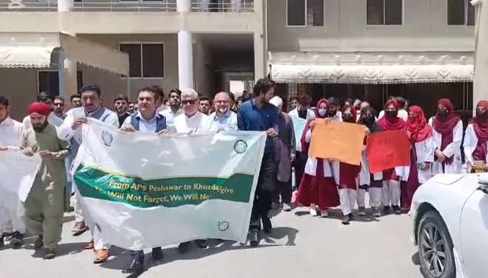  سیدو میڈیکل کالج سوات کے زیر اہتمام سیمینار، اے پی ایس پشاور، خضدار کے متاثرین سے اظہار یکجہتی