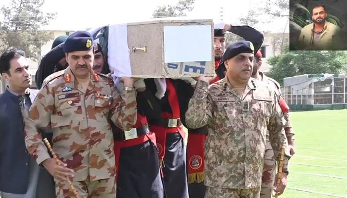 ایڈیشنل ڈپٹی کمشنر سوراب ہدایت اللہ بلیدی شہید کی نماز جنازہ ایف سی ہیڈکوارٹرز کوئٹہ میں ادا