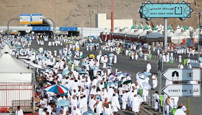 مناسکِ حج کا آغاز: لاکھوں عازمین منیٰ کی جانب روانہ، عبادات کا روح پرور سفر شروع