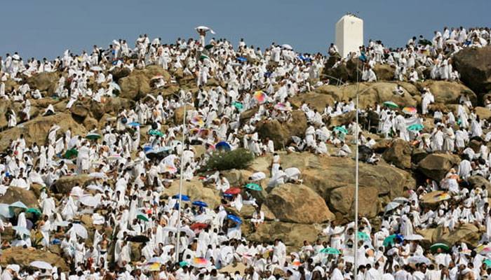 سعودی عرب میں شدید گرمی  کے باعث عازمین حج کو خیموں میں رہنے کی ہدایت