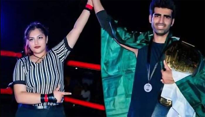 پاکستانی ریسلر اطہر زاہد نے بھارتی حریف کو شکست دیدی