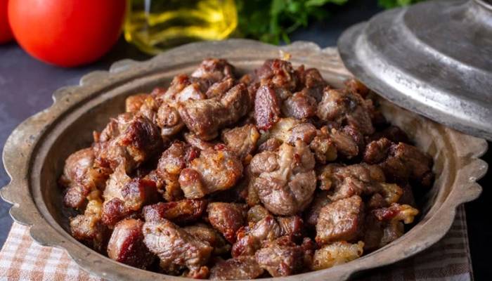 عید کی دعوتیں اور ہاضمےکےمسائل؟ بچاؤ کےآسان طریقے