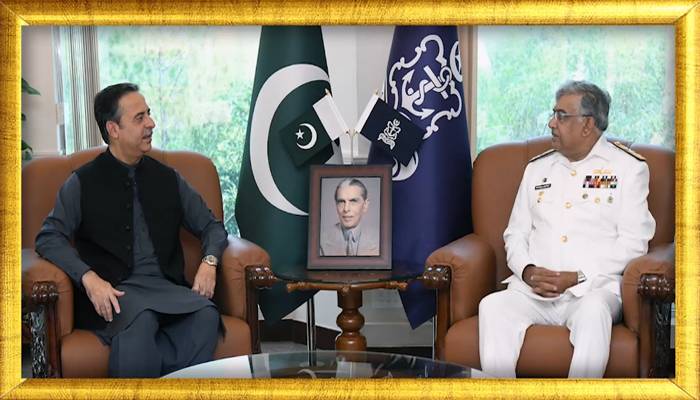 وفاقی وزیر برائے بحری امور محمد جنید انور کا نیول ہیڈکوارٹرز اسلام آباد کا دورہ