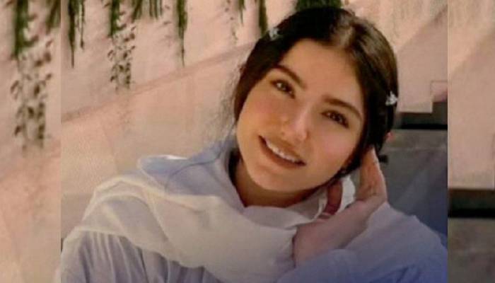 پارس یونیورسٹی کی فوٹوگرافی کی طالبہ سارہ جدت اسرائیلی حملے میں شہید