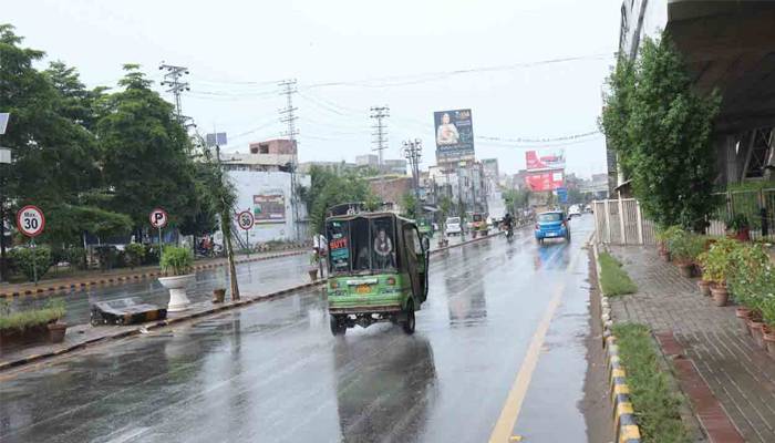لاہور سمیت ملک بھر میں بارش،گرمی کازورٹوٹ گیا
