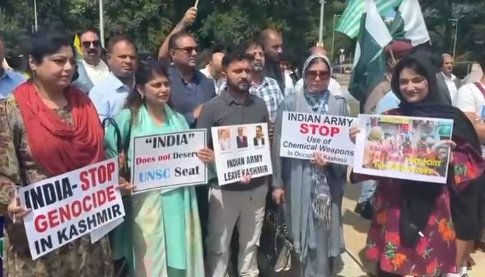 جنیوا میں  کشمیری کمیونٹی کا مودی حکومت کے خلاف شدید احتجاج