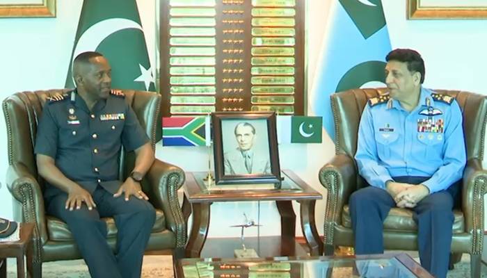 جنوبی افریقی ایئر چیف کی ایئر چیف مارشل ظہیر بابر سدھو سے ملاقات، فضائی تعاون پر تبادلہ خیال