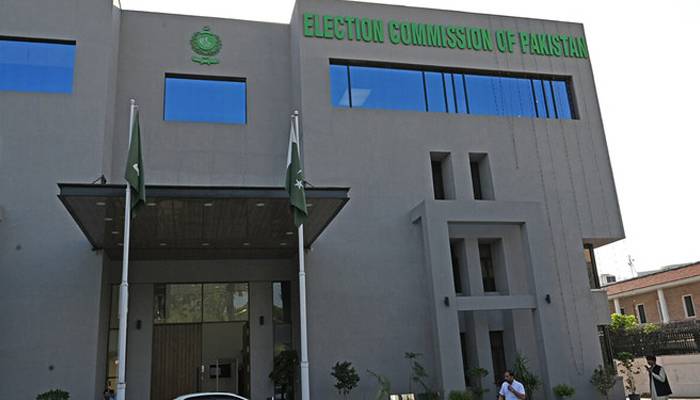 اسپیکر پنجاب اسمبلی نےاپوزیشن کے 26 ارکان  کے خلاف الیکشن کمیشن میں ریفرنس دائر کردیا