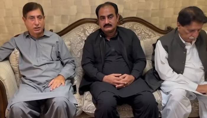  پی ٹی آئی کی وکٹیں گرنے کا سلسلہ جاری، ایک اور بڑی شخصیت ن لیگ میں شامل