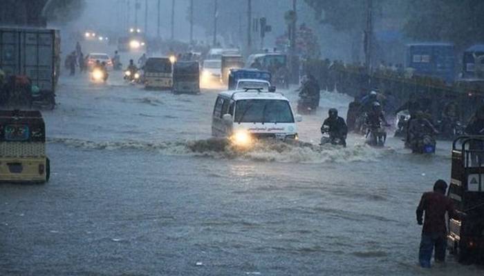 لاہور سمیت ملک بھر میں مون سون کا تگڑا اسپیل، جل تھل ایک ہوگیا