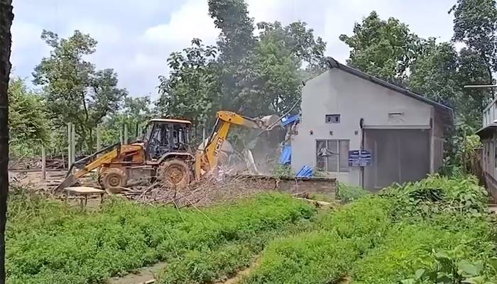 مودی سرکار نے بنگالی نژاد مسلمان خاندانوں کے گھر بلڈوز کردیے