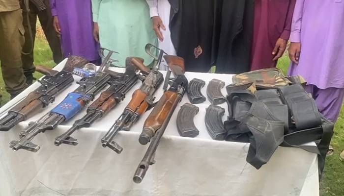 پنجاب پولیس راجن پور کی کچہ کرمنلز کیخلاف بڑی کامیابی، 7 نے سرنڈر کر دیا