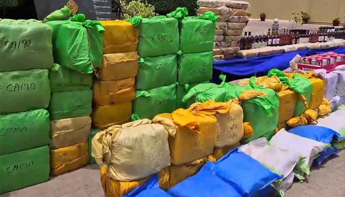 پاک بحریہ اور نارکوٹکس کنٹرول ونگ کا مشترکہ آپریشن، مشکوک کشتی کو روکا لیا