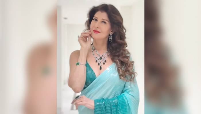 بالی وڈ اداکارہ کے فارم ہاؤس پرچوروں نےصفایا کردیا