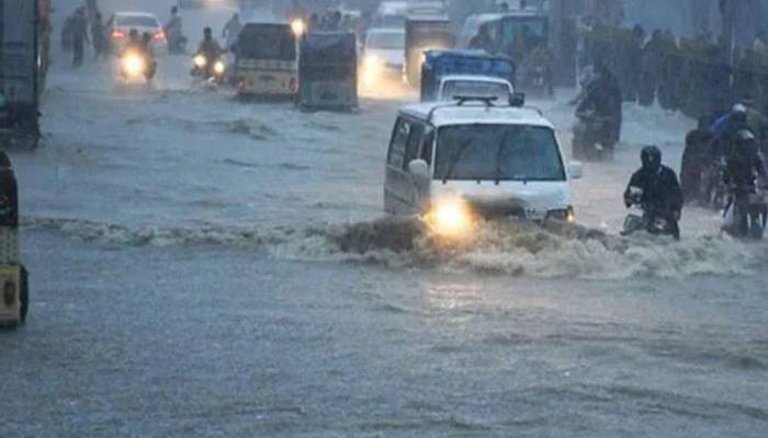 آج سے مزید بارشیں، پنجاب میں اب تک 135 افراد جاں بحق ہوگئے