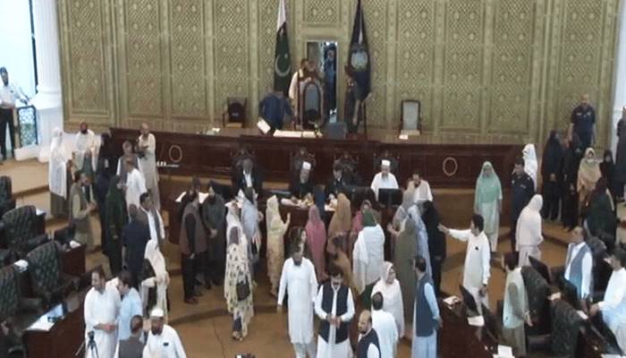 مخصوص نشستوں پر حلف برداری کا وقت تبدیل