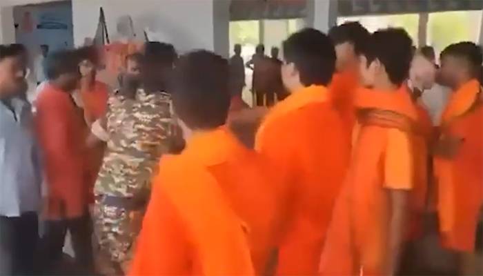 مودی کا بھارت: فسطائیت کا عملی نمونہ، اب فوجی اہلکار بھی ہندوتوا غنڈوں کے نشانے پر