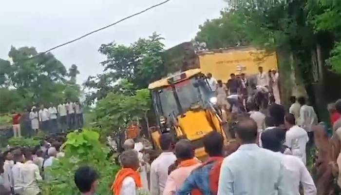 معصوم بھارتی بچے مودی کے کھوکھلے دعوؤں تلے دفن