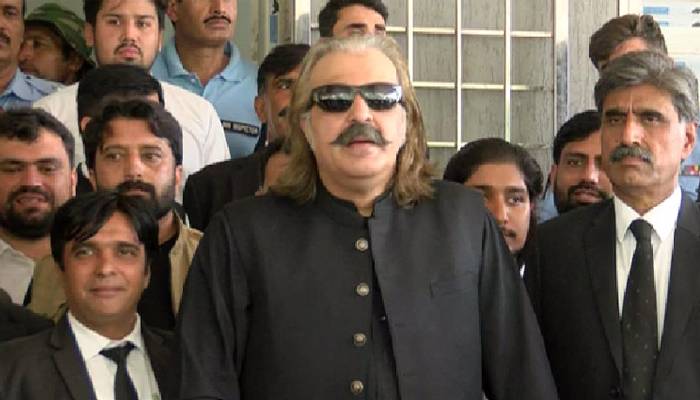سیاسی اور جمہوری طریقے سے حکومت گراکردکھاؤ،علی امین گنڈاپورکا چیلنج