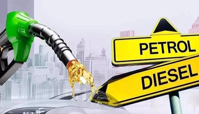 یکم اگست سے پیٹرولیم مصنوعات کی قیمتوں 9 روپےتک کمی