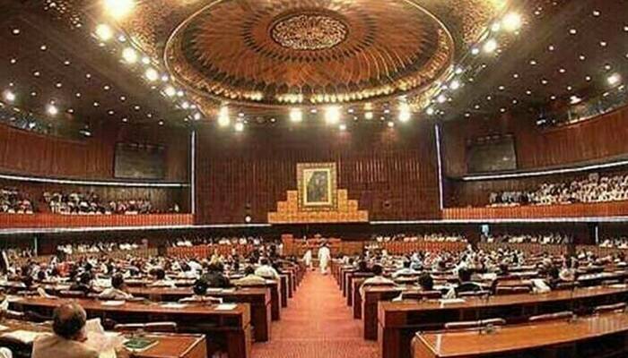  قومی اسمبلی کا اجلاس کل شام 5 بجے ہو گا، 32 نکاتی ایجنڈا جاری 