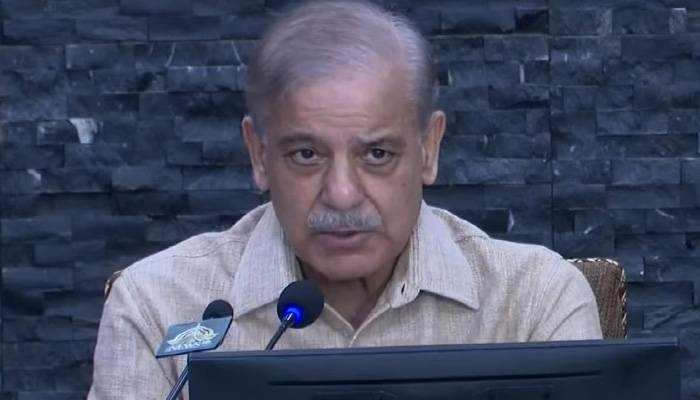 پاکستان موسمیاتی تبدیلی کا شکار ہونے والے 10 ممالک میں شامل ہے، وزیر اعظم
