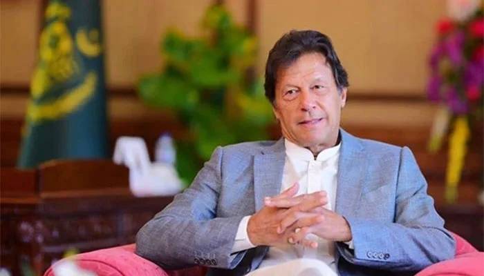 تحریری معافی پر عمران خان کی سزا میں نرمی ممکن، حکومت کا عندیہ