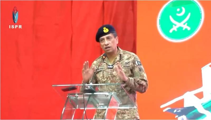 ڈی جی آئی ایس پی آر کی طلبہ سے خصوصی نشست، طلبہ کا افواج پاکستان سے اظہار یکجہتی
