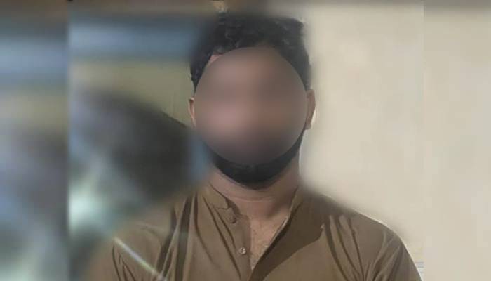 فیصل آباد: 20 بچوں سے زیادتی اور نازیبا ویڈیو بنانے والا ملزم گرفتار