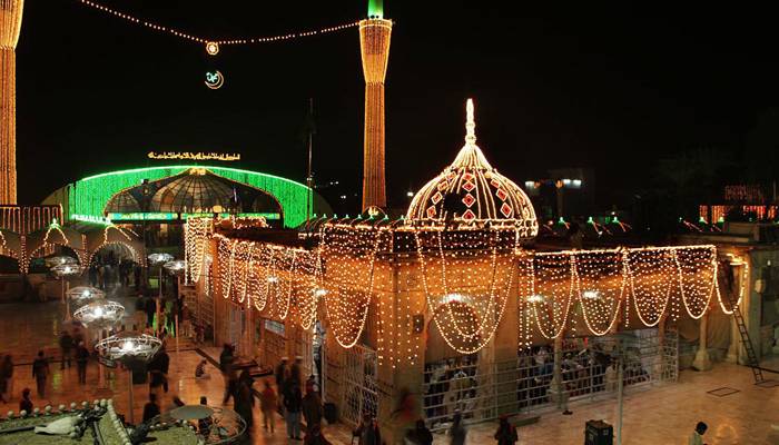 حضرت داتا گنج بخشؒ کے عرس کی 3 روزہ تقریبات کا آغاز ،مریم نواز کا خراج عقیدت