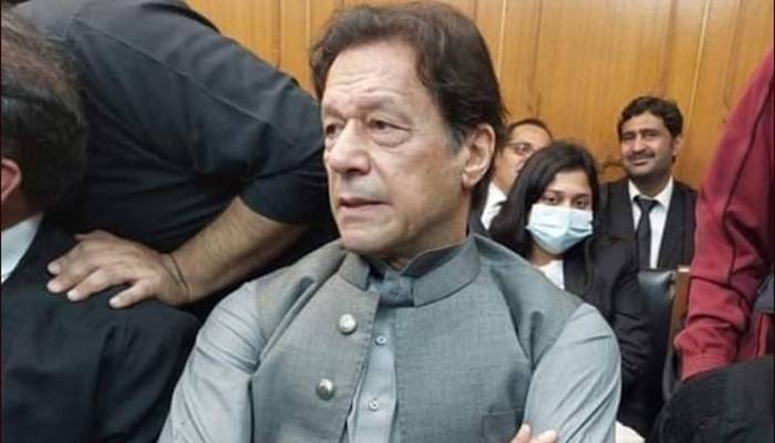 عمران خان کا بشریٰ بی بی کی ہدایت پر دیسی ادویات کا استعمال کا انکشاف