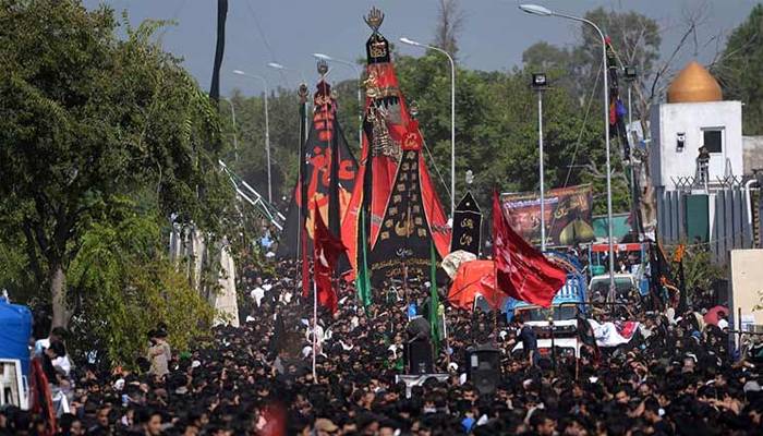 ملک بھر میں امام حسینؑ اور شہدائے کربلا کا چہلم عقیدت واحترام سے منایا جارہا ہے