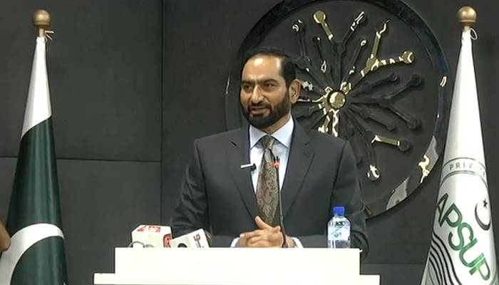 ملکی ترقی کی بنیادی شرط بہترین گورننس اور لیڈرشپ کے کرائسس پر قابو پانا : میاں عامر محمود