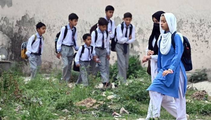 وزیر تعلیم کے گاؤں سے نویں کے سالانہ امتحانات کا نتیجہ کیا رہا؟ دلچسپ خبر آگئی