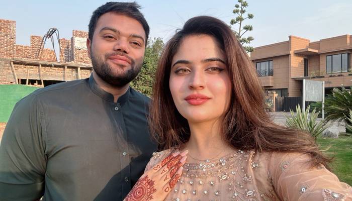 ڈکی بھائی کی اہلیہ عروب جتوئی نیشنل سائبر کرائم کے سامنے پیش ہوگئیں