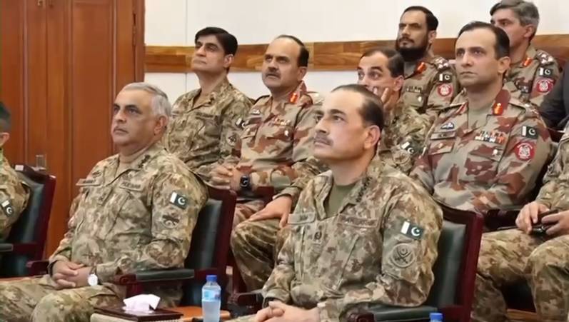 فیلڈ مارشل کا دورہ تربت، سیکیورٹی صورتحال اور ترقیاتی اقدامات کا جائزہ لیا