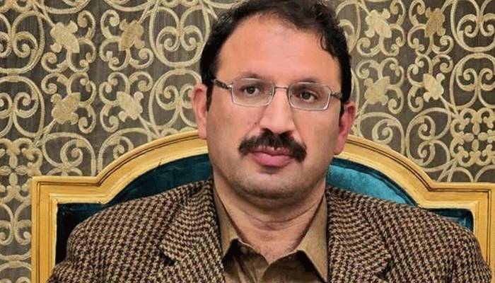 جنید اکبر نے چیئرمین پی اے سی کے عہدے سے استعفیٰ دے دیا