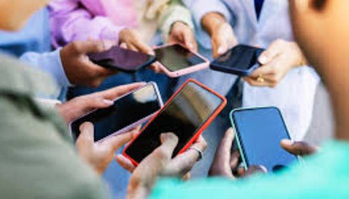 جنوبی کوریا میں اسکولوں میں موبائل فون پر پابندی عائد