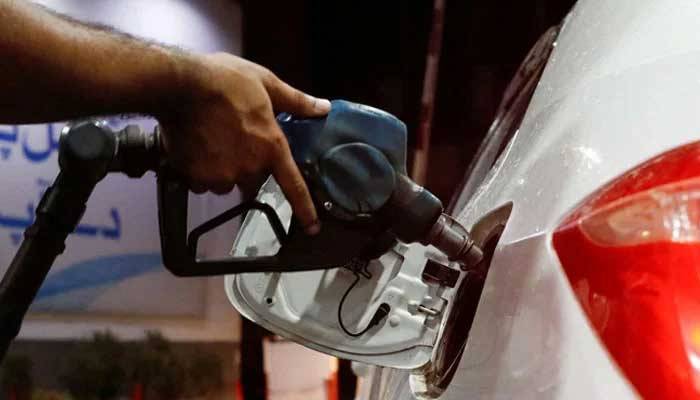 پیٹرولیم مصنوعات کی قیمتوں کے حوالے سے بڑی خبر آگئی