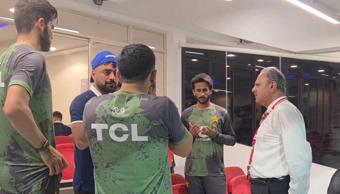  افغان کپتان راشد خان کو گہرا صدمہ، پاکستانی کھلاڑی ڈریسنگ روم پہنچ گئے